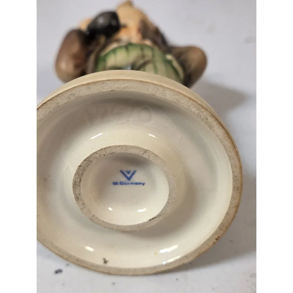 Vintage Goebel Hummel #124 “Hello” Figurine TMK-3 Stylized Bee 6” W Germany